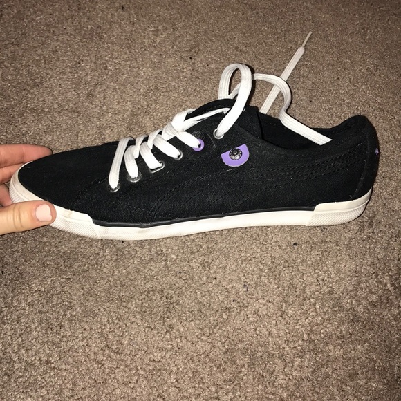 Puma sneakers - Picture 1 of 3